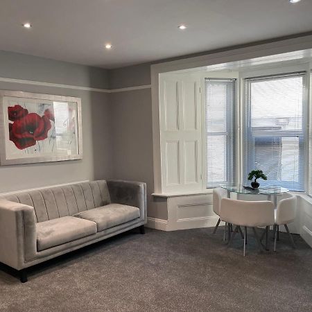 Large 1 Bedroom Flat With Private Parking プリマス エクステリア 写真